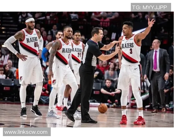 深圳飞盘队创新盯防策略解析助力球队崛起与发展