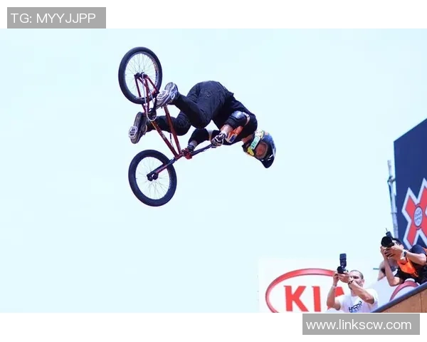 深入分析上海极限运动队边路渗透战术的独特魅力与实战应用