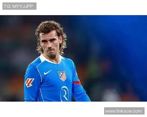 足球明星加那西的传奇之路与辉煌成就揭秘 足球明星加那西的传奇之路与辉煌成就揭秘